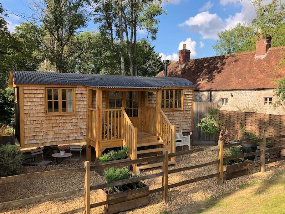 The Walnut Wagon In The Heart Of Mells. Apartment Frome Exterior foto