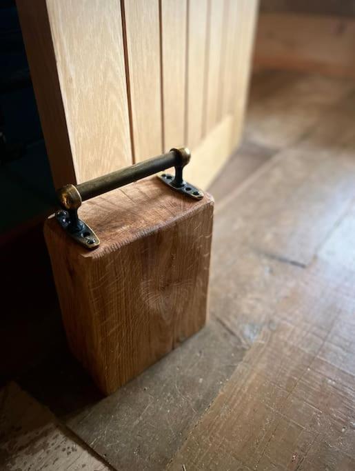 The Walnut Wagon In The Heart Of Mells. Apartment Frome Exterior foto